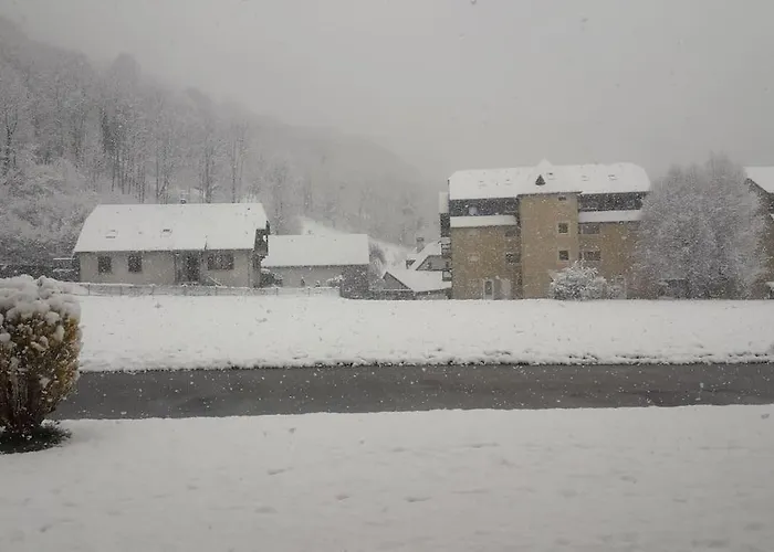 Rez De Jardin Calme St Lary Proche Telecabine アパート